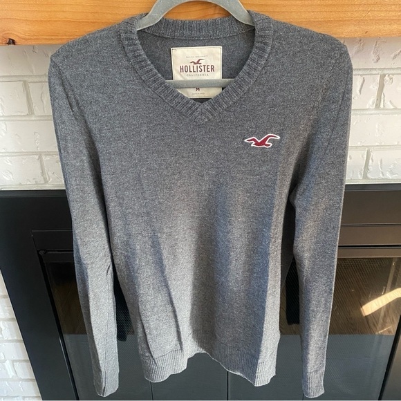 Vintage Hollister Men's Gray Sweater - Picture 1 of 5
